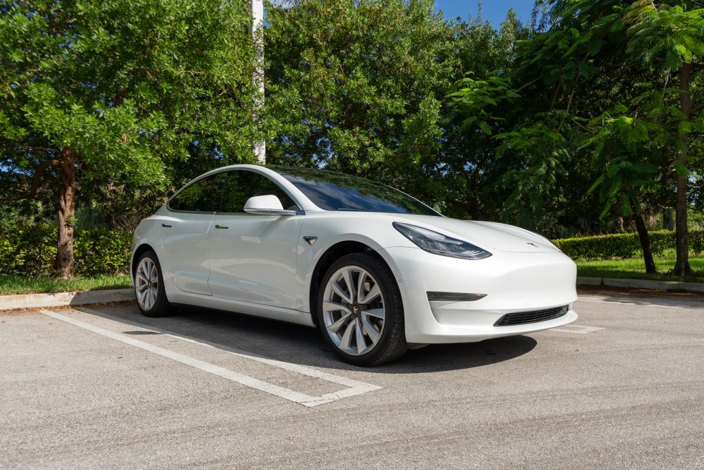 2019 Tesla Model 3 Base's photo