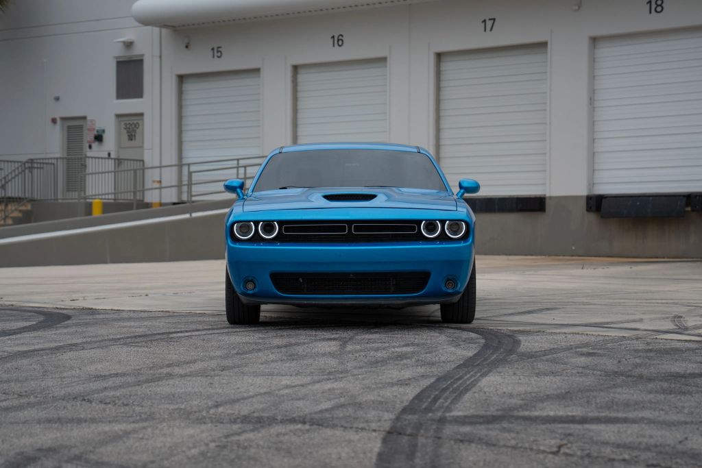 2018 Dodge Challenger SXT Plus's photo